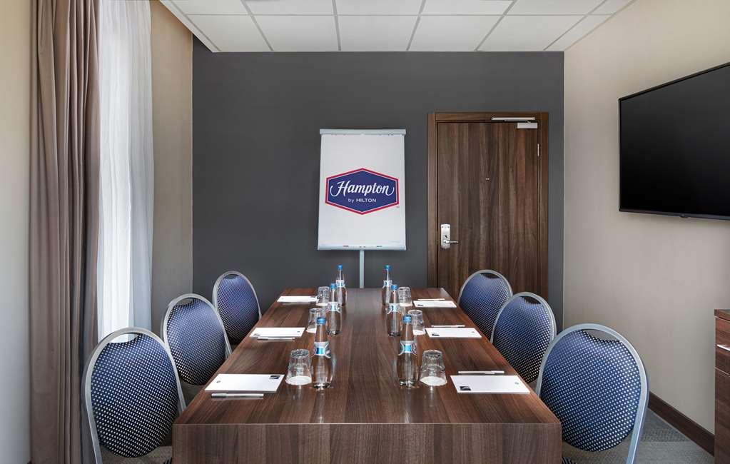 Hampton By Hilton Minsk City Centre Kemudahan gambar